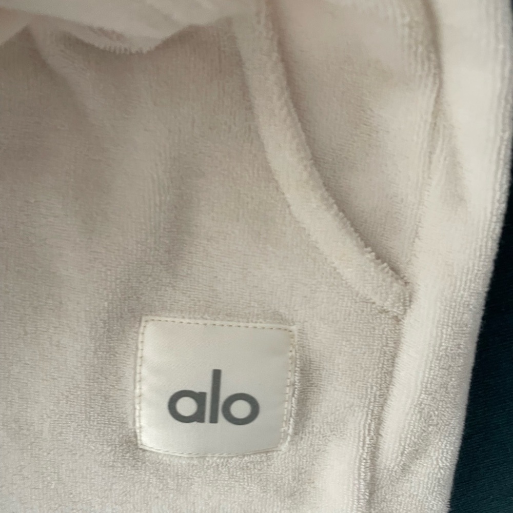 Alo Yoga Terrycloth Shorts - Picture 5 of 5